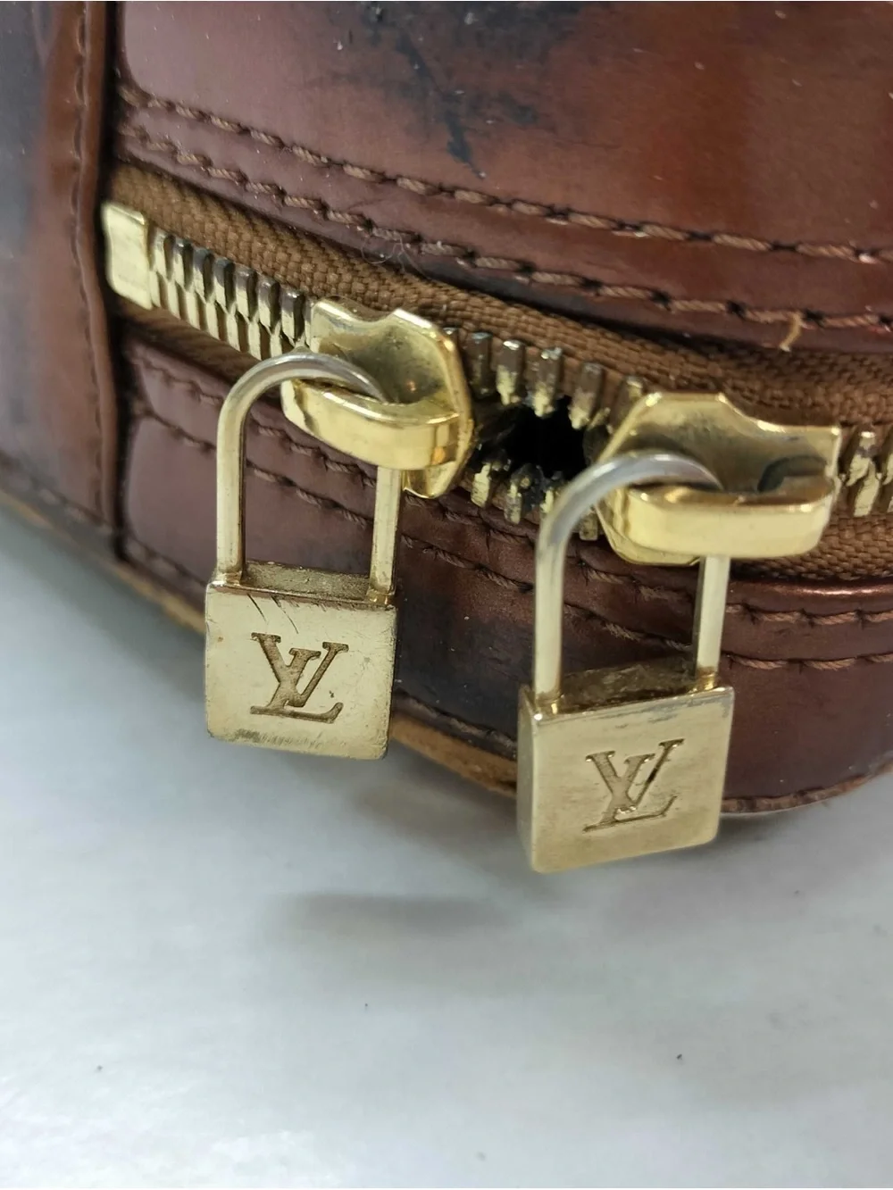 Vernis LV briefcase Louis Vuitton Brown Monogram Vernis Leather